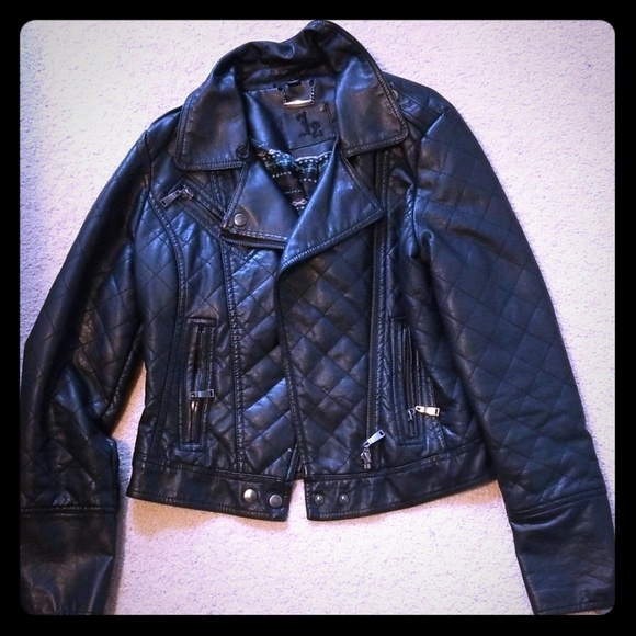 Jackets & Blazers - Zippered Faux leather jacket